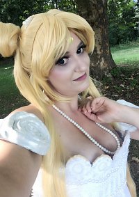 Cosplay-Cover: Princess Serenity (blond)